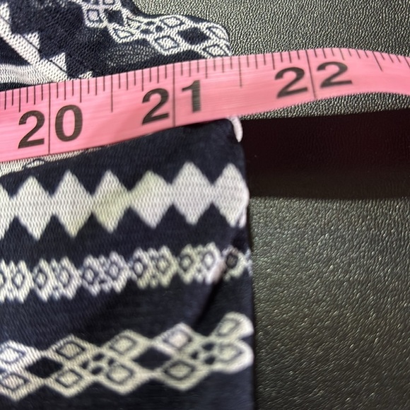 Karen Kane Hi Lo sleeveless, scoopneck,stretchy patterned,sheer,lined - Picture 11 of 15